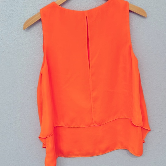Apricot sleeveless blouse - Picture 3 of 7